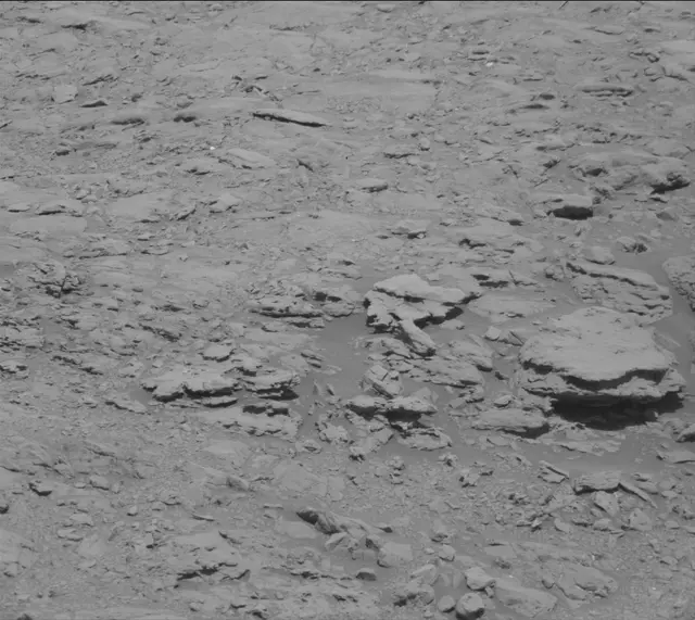 Sol 1895: Mast Camera (Mastcam)
