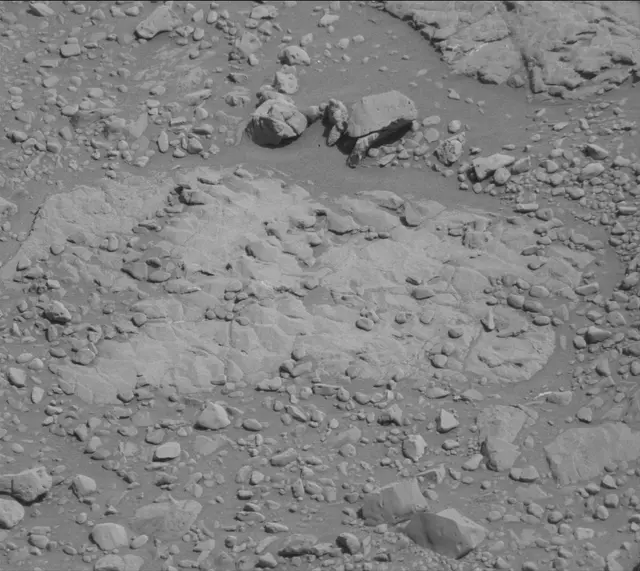 Sol 1895: Mast Camera (Mastcam)