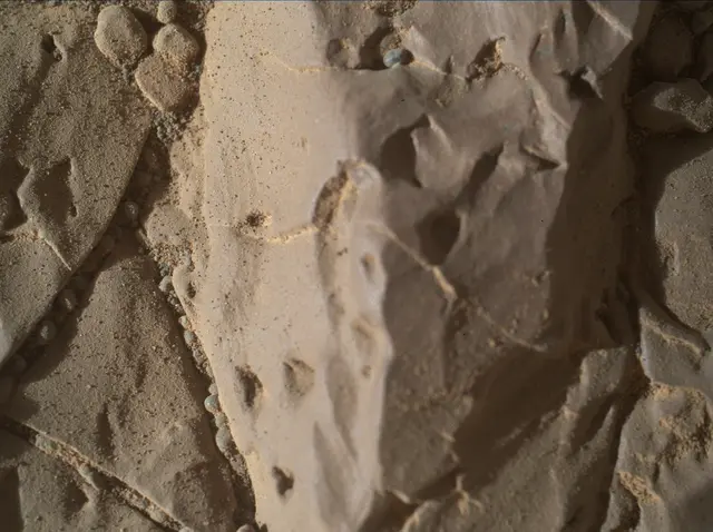 Sol 1895: Mars Hand Lens Imager (MAHLI)
