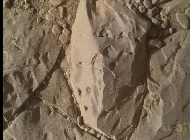 Sol 1895: Mars Hand Lens Imager (MAHLI)