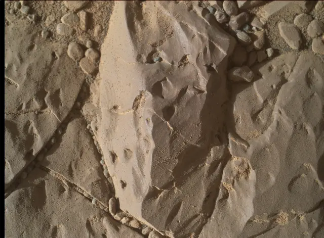 Sol 1895: Mars Hand Lens Imager (MAHLI)