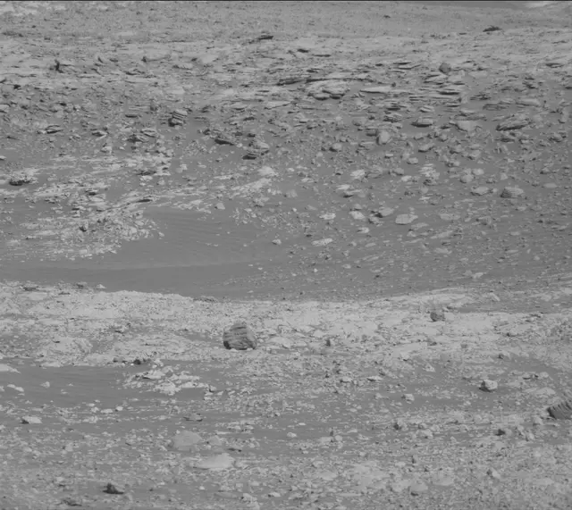Sol 1898: Mast Camera (Mastcam)