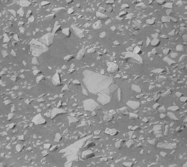 Sol 1899: Mast Camera (Mastcam)