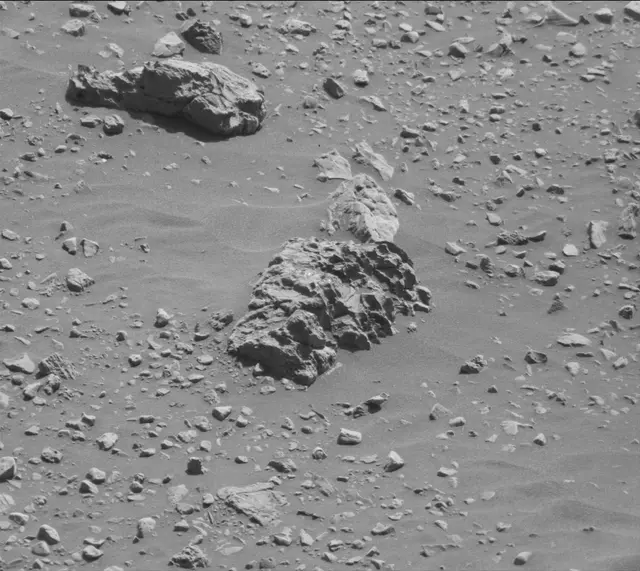 Sol 1899: Mast Camera (Mastcam)