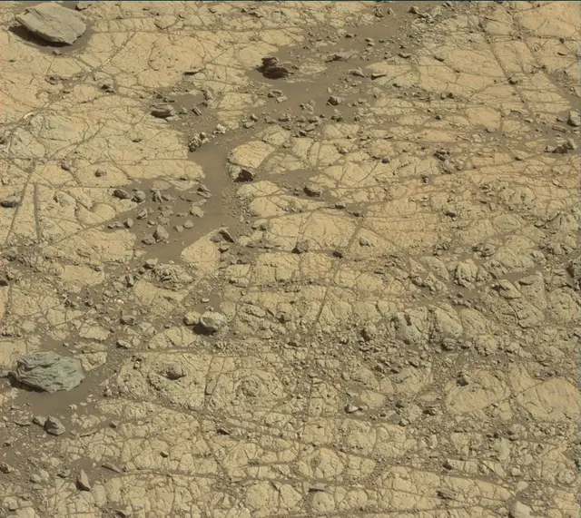 Sol 1901: Mast Camera (Mastcam)