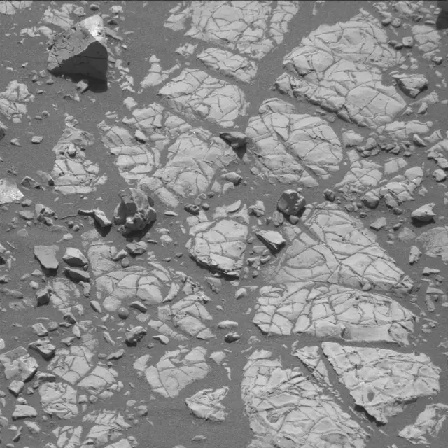 Sol 1901: Mast Camera (Mastcam)