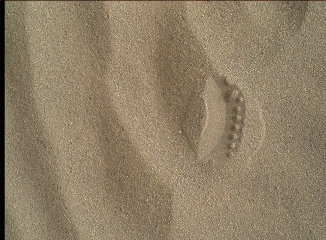 Sol 1902: Mars Hand Lens Imager (MAHLI)