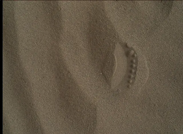 Sol 1902: Mars Hand Lens Imager (MAHLI)