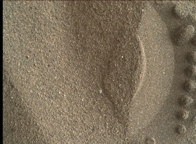 Sol 1902: Mars Hand Lens Imager (MAHLI)