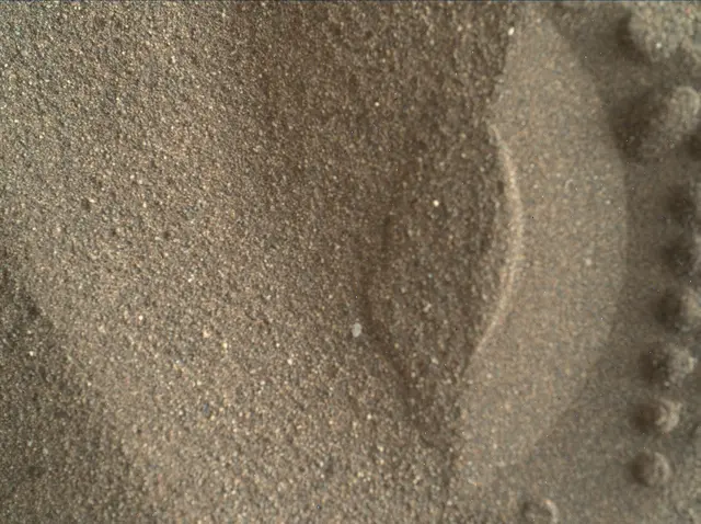 Sol 1902: Mars Hand Lens Imager (MAHLI)
