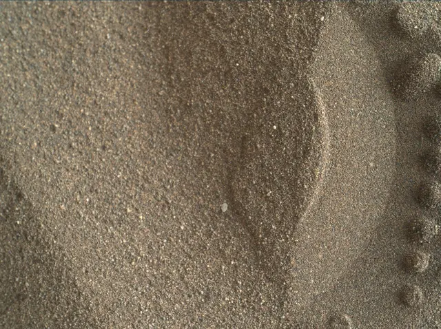 Sol 1902: Mars Hand Lens Imager (MAHLI)