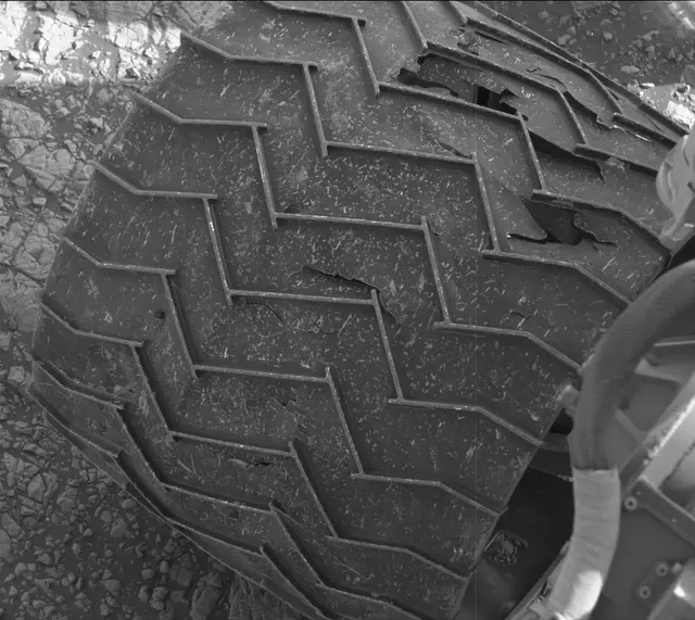 Sol 1903: Mast Camera (Mastcam)