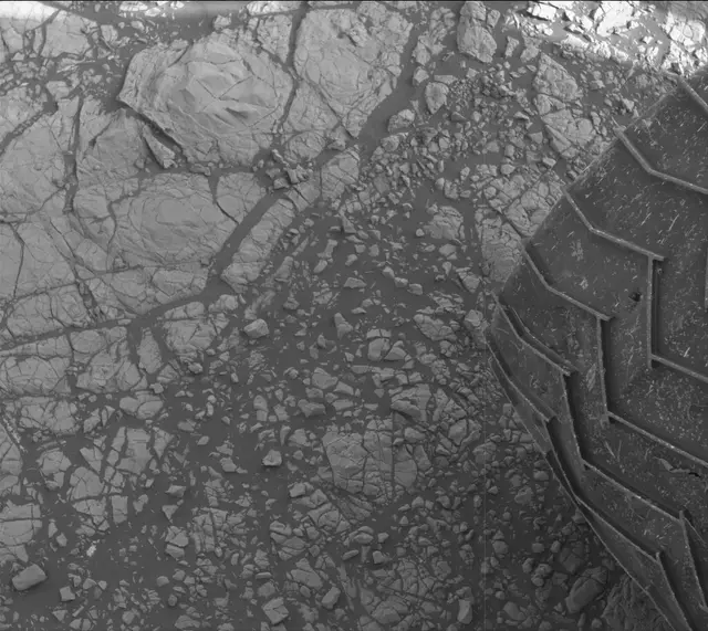 Sol 1903: Mast Camera (Mastcam)