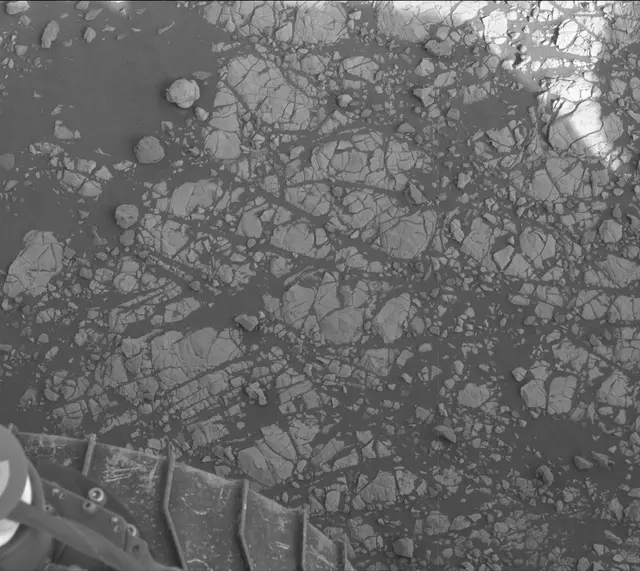 Sol 1903: Mast Camera (Mastcam)