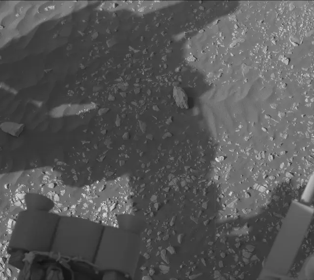 Sol 1903: Mast Camera (Mastcam)