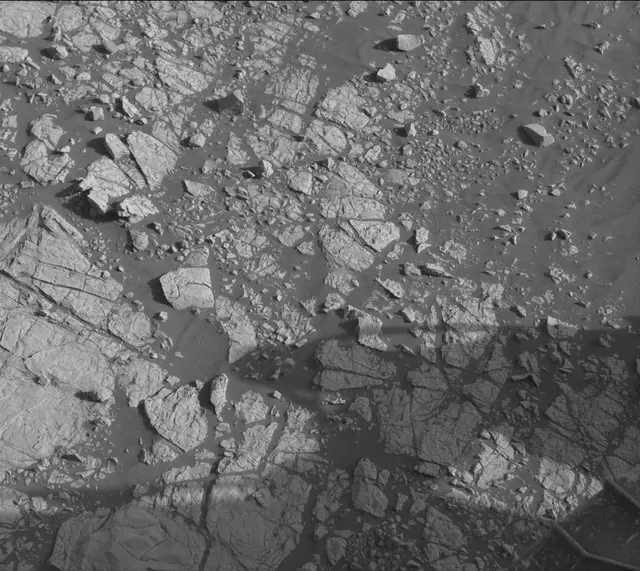 Sol 1903: Mast Camera (Mastcam)