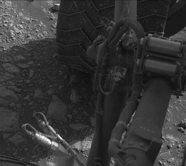 Sol 1903: Mast Camera (Mastcam)