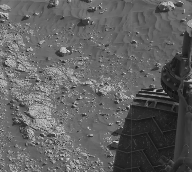 Sol 1903: Mast Camera (Mastcam)
