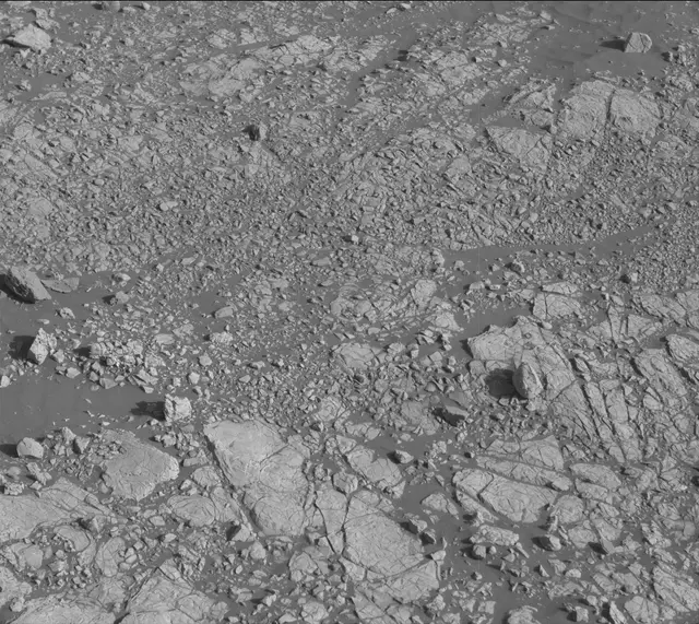 Sol 1903: Mast Camera (Mastcam)