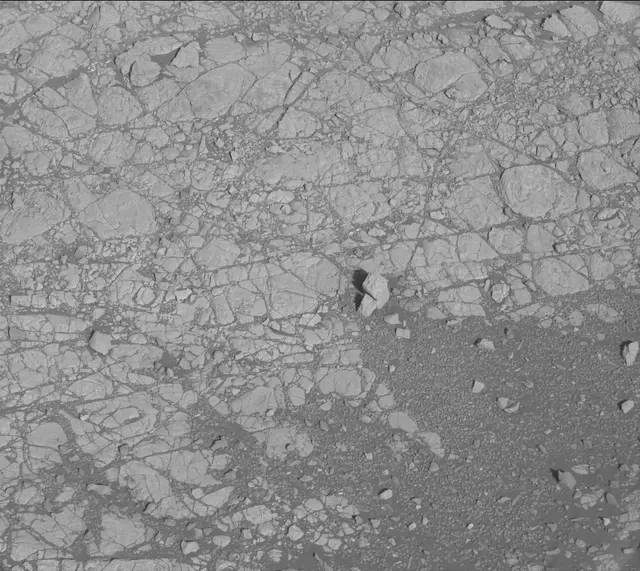 Sol 1903: Mast Camera (Mastcam)