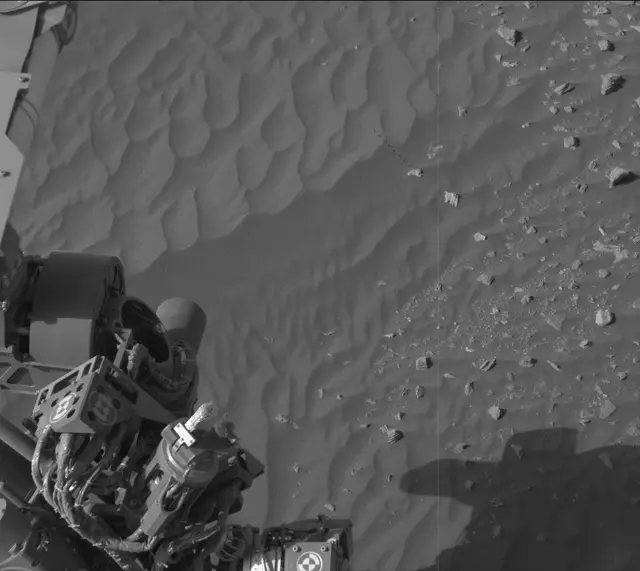 Sol 1903: Mast Camera (Mastcam)
