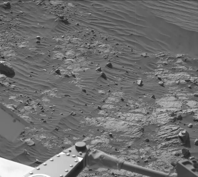 Sol 1903: Mast Camera (Mastcam)