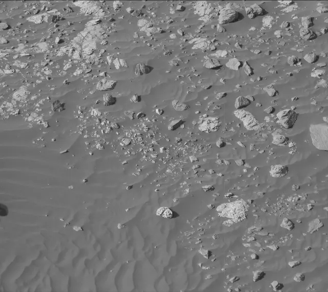 Sol 1903: Mast Camera (Mastcam)