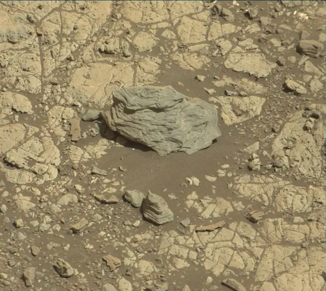 Sol 1903: Mast Camera (Mastcam)