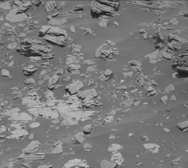Sol 1903: Mast Camera (Mastcam)