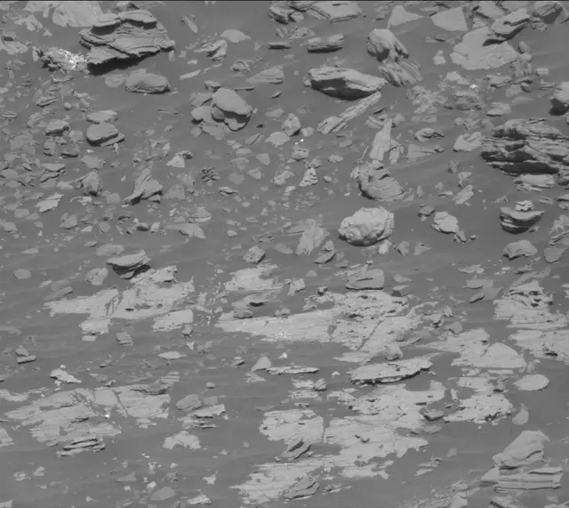 Sol 1903: Mast Camera (Mastcam)