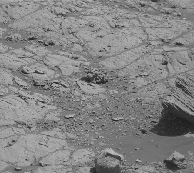 Sol 1903: Mast Camera (Mastcam)