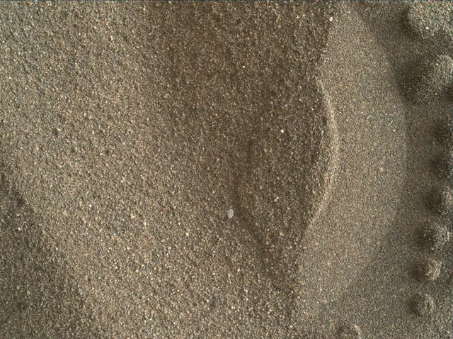 Sol 1903: Mars Hand Lens Imager (MAHLI)