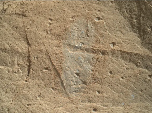 Sol 1904: Mars Hand Lens Imager (MAHLI)