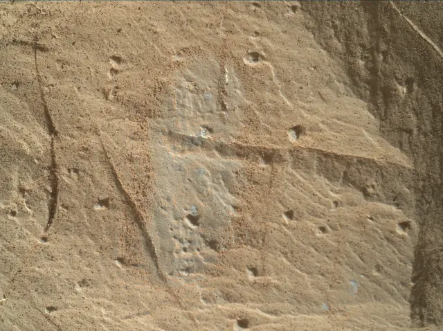 Sol 1904: Mars Hand Lens Imager (MAHLI)