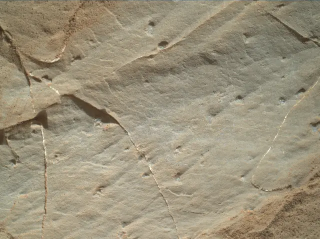 Sol 1904: Mars Hand Lens Imager (MAHLI)