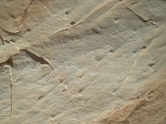 Sol 1904: Mars Hand Lens Imager (MAHLI)