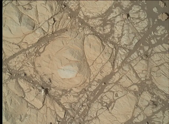 Sol 1904: Mars Hand Lens Imager (MAHLI)