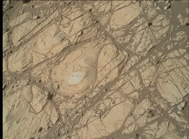 Sol 1904: Mars Hand Lens Imager (MAHLI)