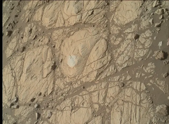 Sol 1904: Mars Hand Lens Imager (MAHLI)