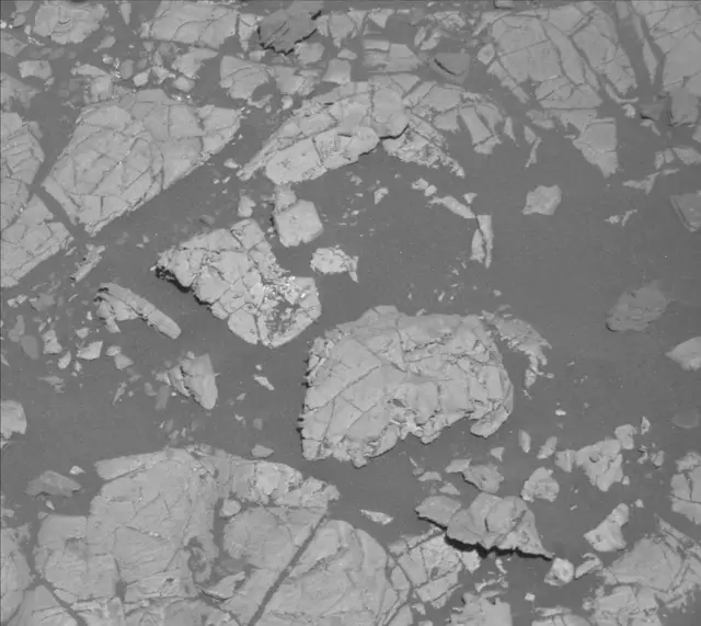 Sol 1905: Mast Camera (Mastcam)