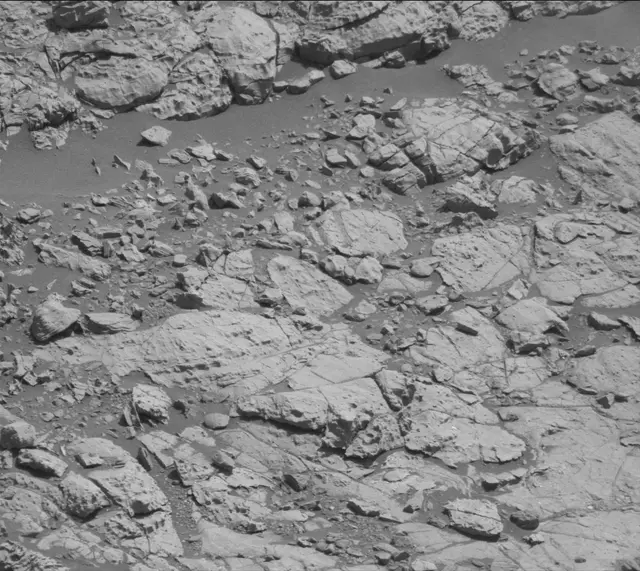 Sol 1905: Mast Camera (Mastcam)