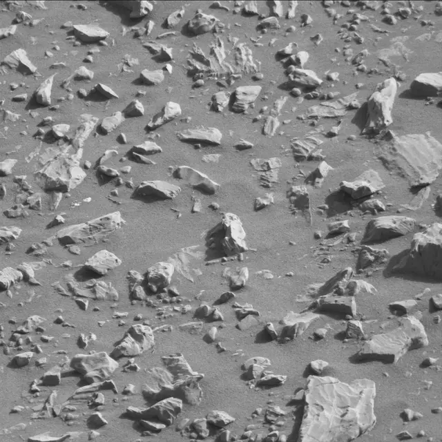 Sol 1905: Mast Camera (Mastcam)