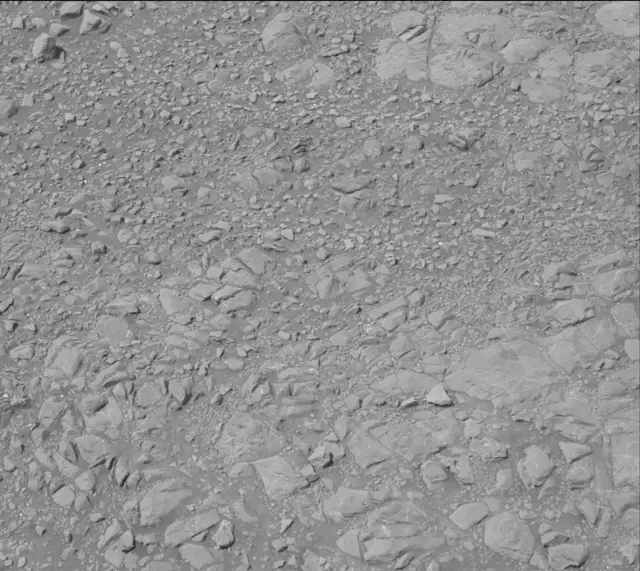 Sol 1906: Mast Camera (Mastcam)