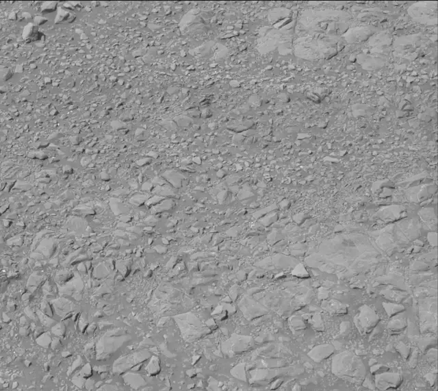 Sol 1906: Mast Camera (Mastcam)