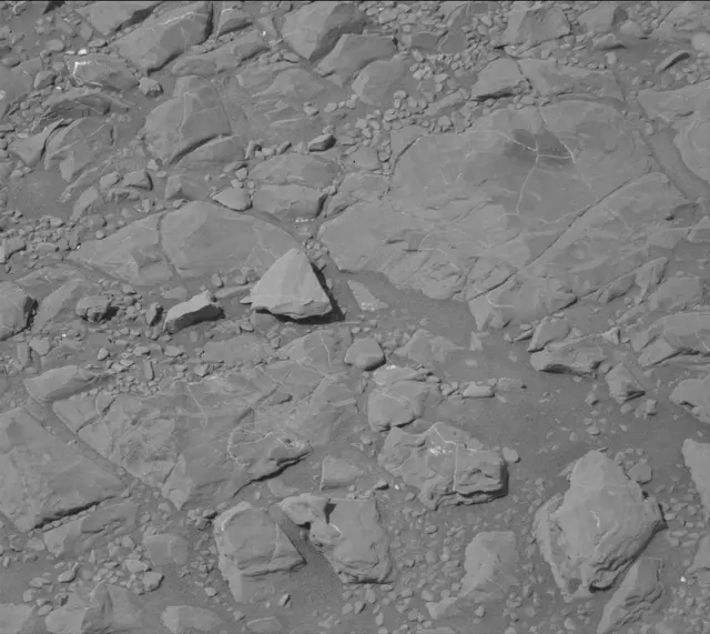 Sol 1906: Mast Camera (Mastcam)