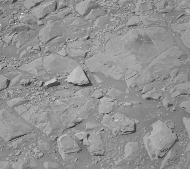 Sol 1906: Mast Camera (Mastcam)