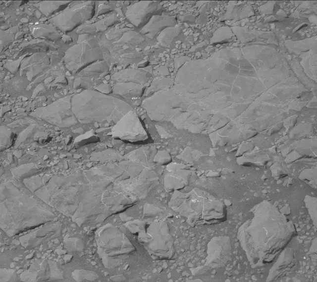 Sol 1906: Mast Camera (Mastcam)