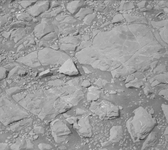 Sol 1906: Mast Camera (Mastcam)