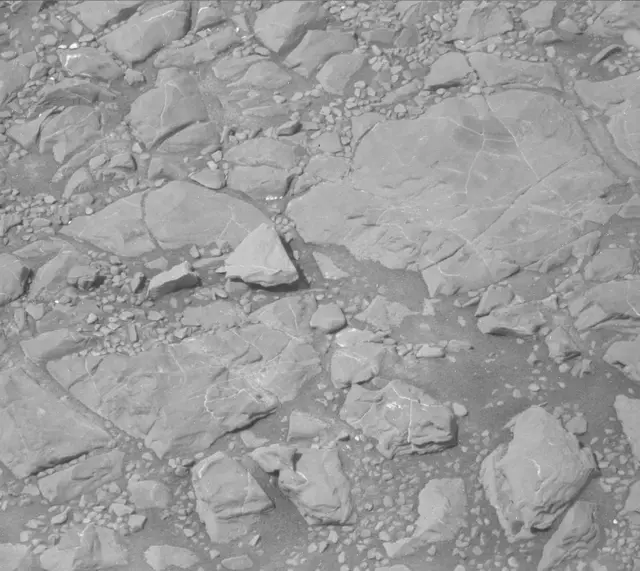 Sol 1906: Mast Camera (Mastcam)