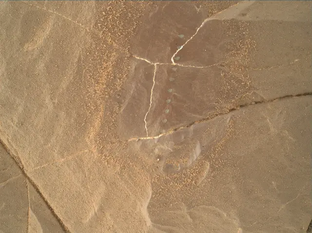Sol 1907: Mars Hand Lens Imager (MAHLI)